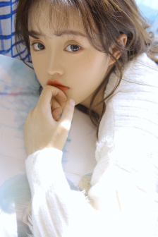 老师抬腿进去